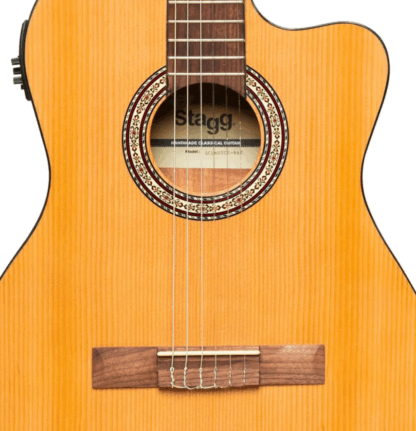 Guitarra electrocriolla STAGG tapa maciza pino abeto diapasón de nato,calidad MEDIO CONCIERTO,con equalizador activo y afinador,cuerdas Daddario - Imagen 2