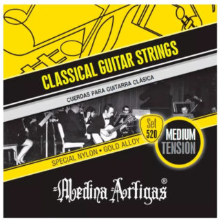 Encordado completo seis cuerdas para guitarra criolla MEDINA ARTIGAS sobre amarillo bordonas doradas bajos muy brillantes,tensión media